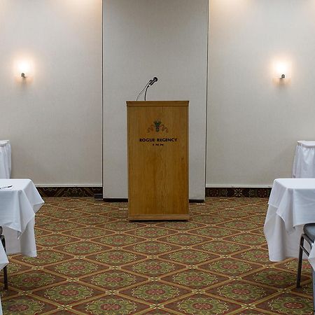 Rogue Regency Inn & Suites Medford Luaran gambar