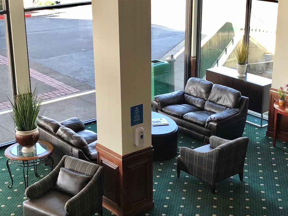 Rogue Regency Inn & Suites Medford Luaran gambar