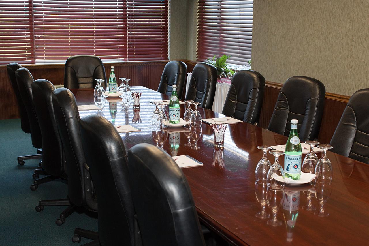 Rogue Regency Inn & Suites Medford Luaran gambar