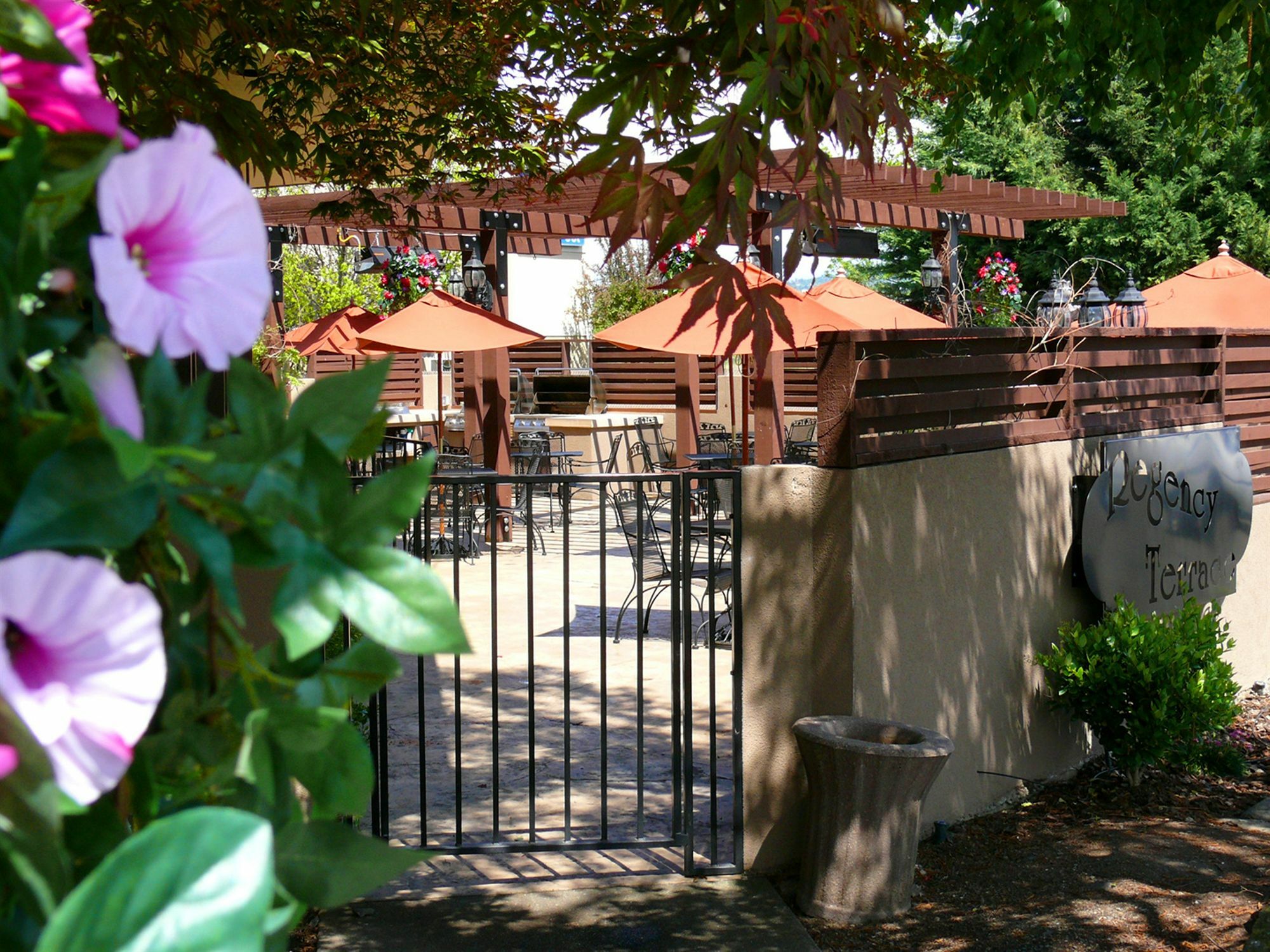 Rogue Regency Inn & Suites Medford Luaran gambar